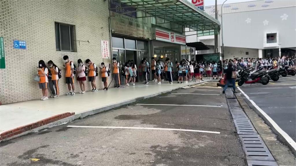 苗栗客運路線換公司經營 三校學生擠一班車