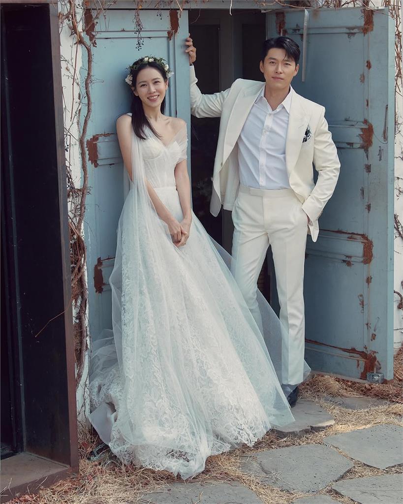 現實比《愛的迫降》更甜！孫藝真結婚4周年「甜曬私藏婚禮照」告白玄彬