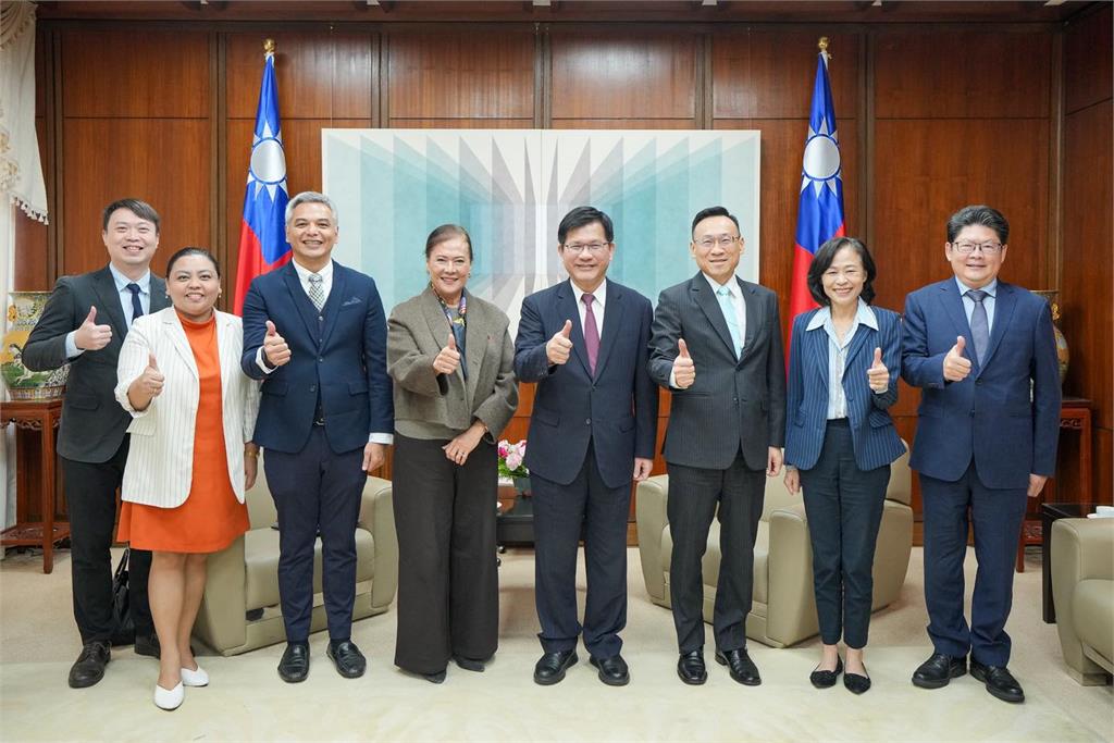 快新聞／會見菲律賓駐台代表　林佳龍盼續推「台菲經濟走廊」深化合作