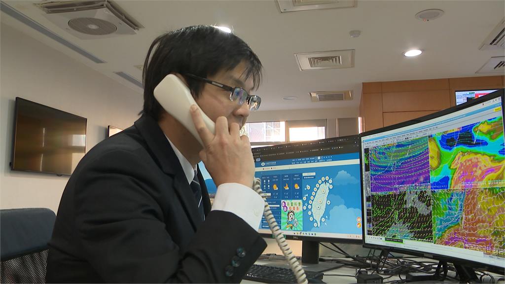 出門要不要帶傘得看他! 氣象署預報員鏡頭後日常曝光