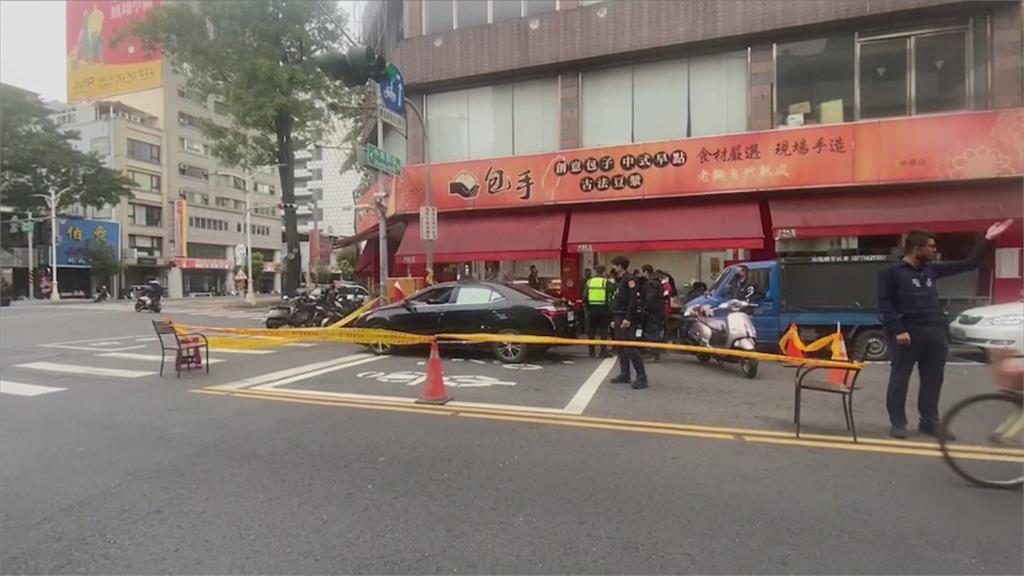 疑心臟出問題? 71歲老翁開車昏厥自撞6機車身亡