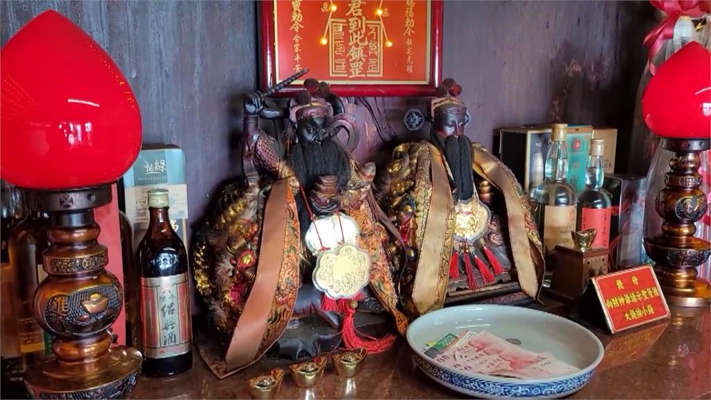 犯案前擲筊徵求同意　竊嫌偷走神明「金牌」