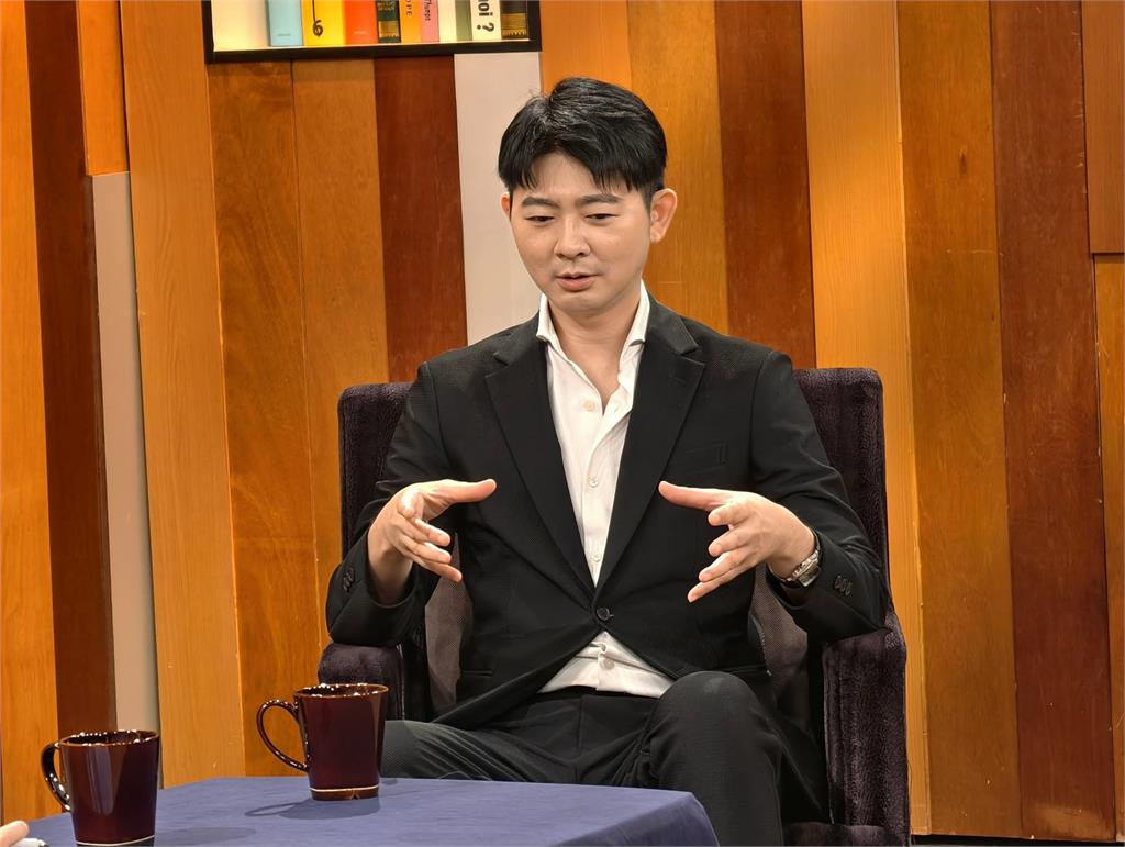 獨家/3C不離身成常態!營養師江欣樺:魚油、益生菌比葉黃素更優先