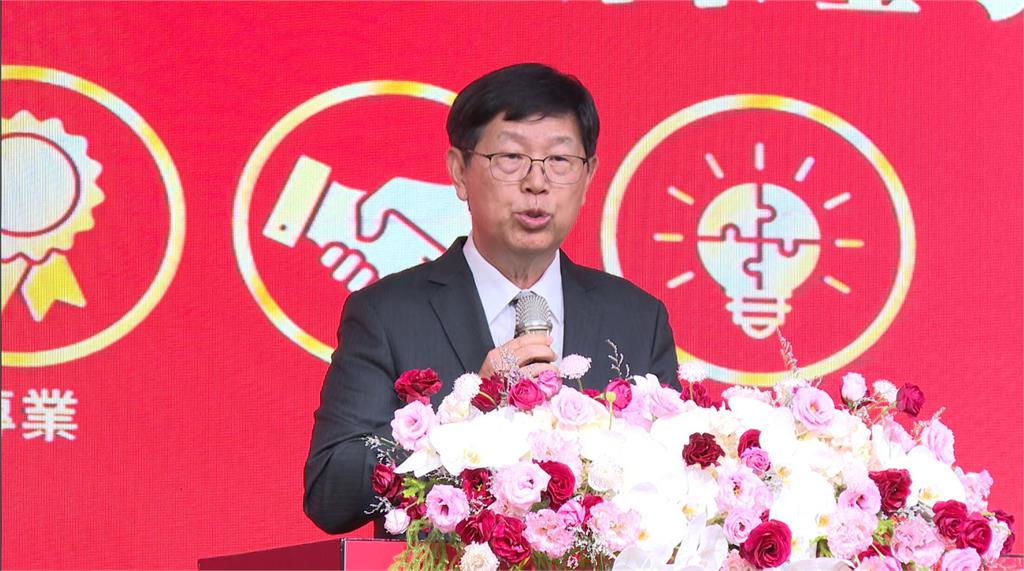 鴻海劉揚偉接任電電公會理事長 喊話全球布局「危機變轉機」