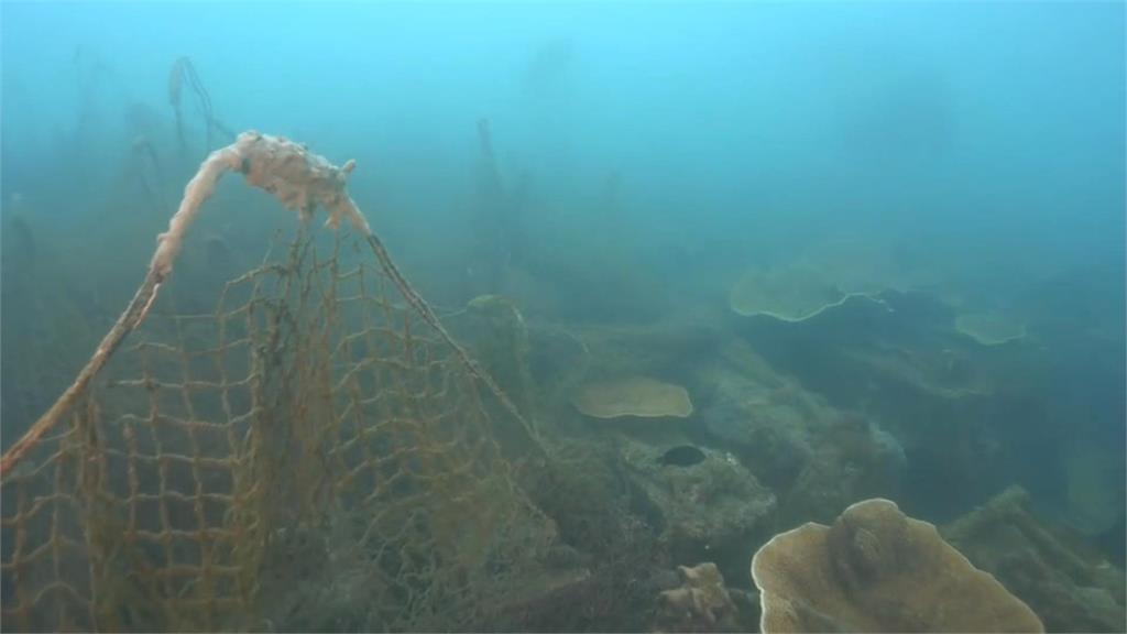 澎湖海底變煉獄！　「半個籃球場大」漁網遭棄置人工魚礁區