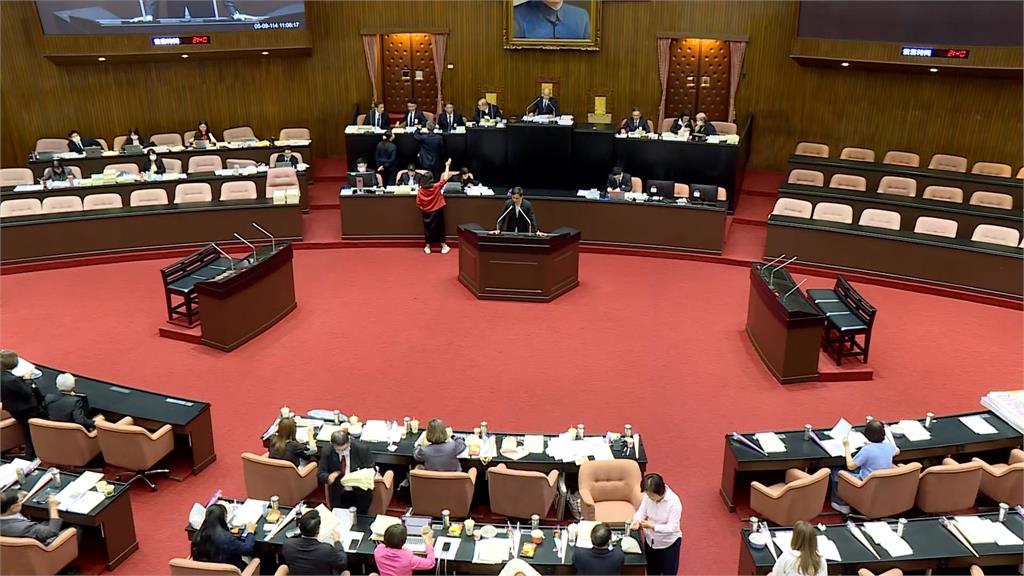 藍白主推新增「國定假日案」 後續再推反廢死、反戒嚴公投遭疑政治掩護