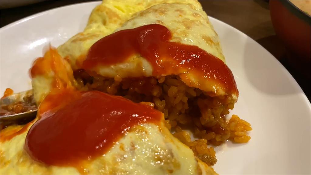 台灣趴趴走/厚切生魚片、大塊黑輪、大份歐姆蛋包飯!吃得好又吃得飽台式日本料理!