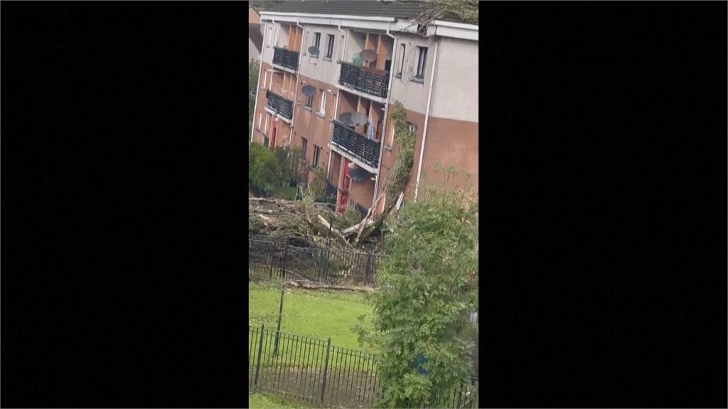 大西洋風暴艾米橫掃英國、愛爾蘭　數十萬戶停電、1人死亡