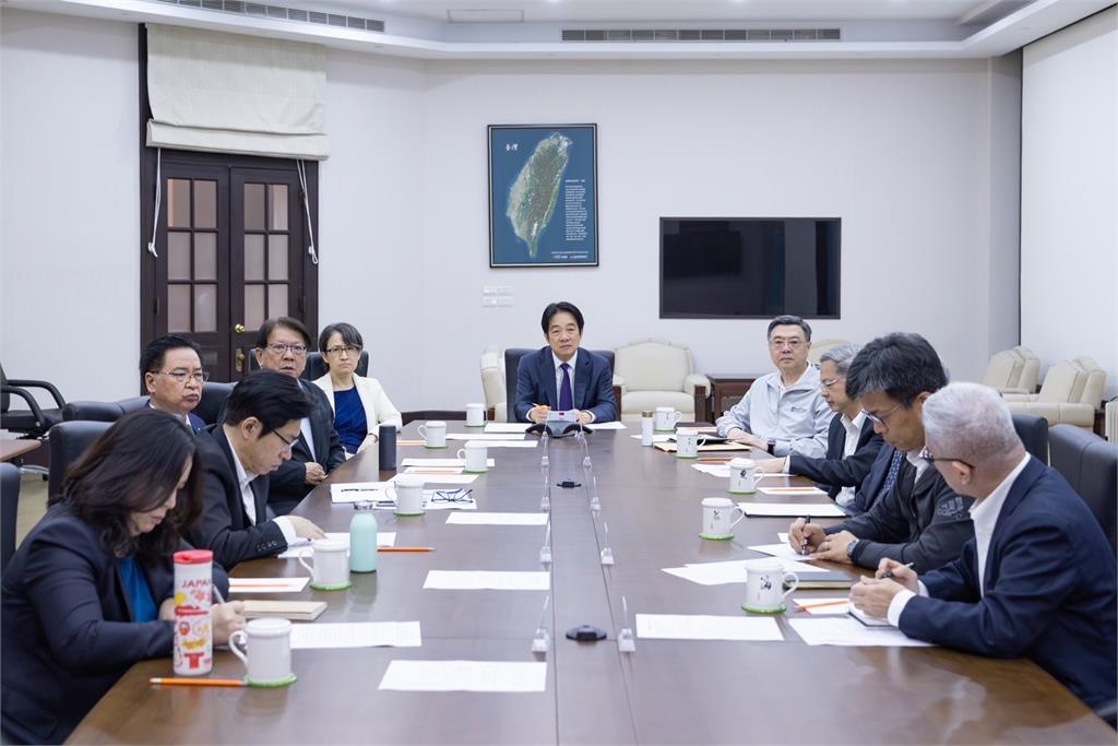 快新聞/台美關稅談判持續進行 賴清德深夜視訊在美談判團隊