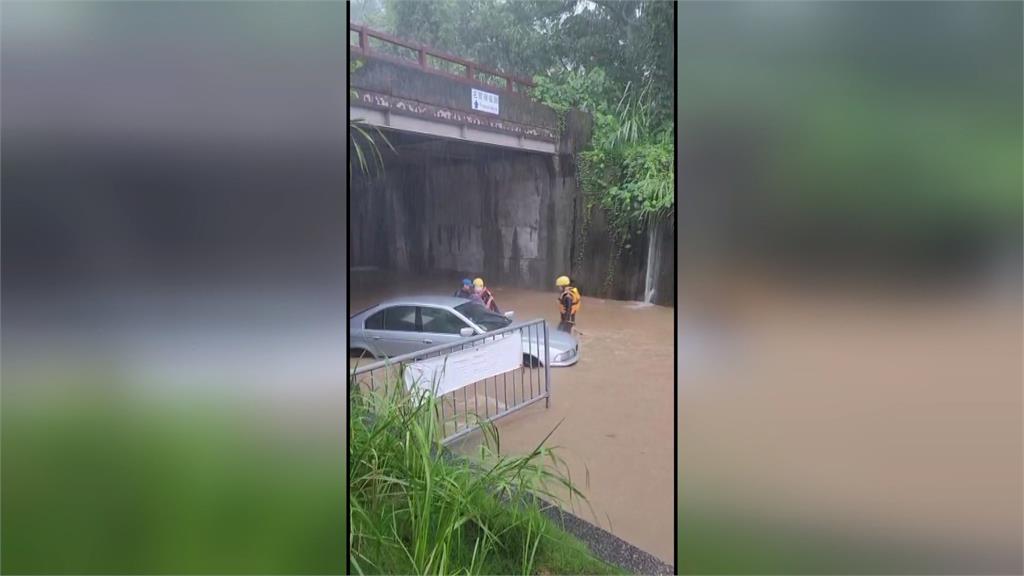 雨彈狂炸南投名間、竹山 連紫南宮也淹水了!