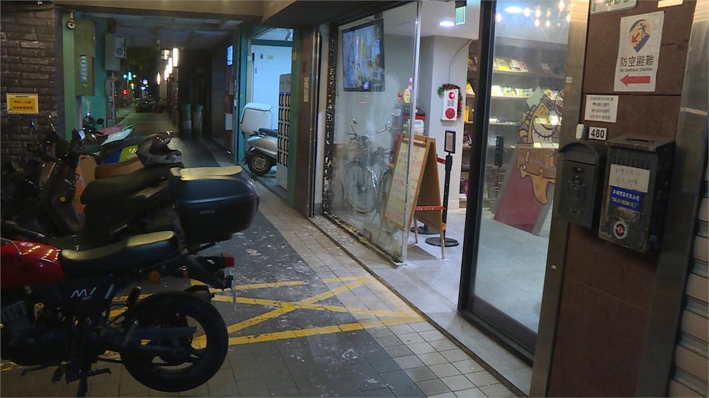 相聲「諷刺習近平」被盯上? 知名喜劇俱樂部遭潑白漆