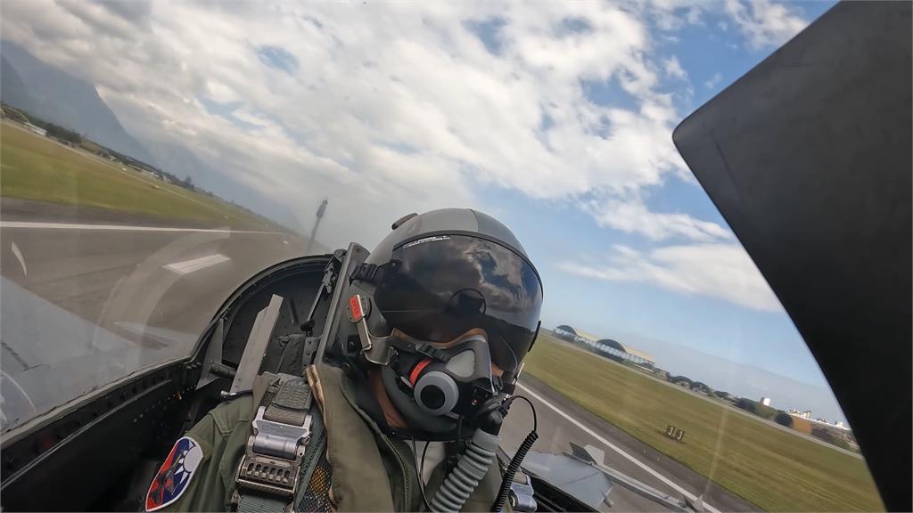 F-16V搜救終於有突破　偵獲黑盒子訊號「斷斷續續」