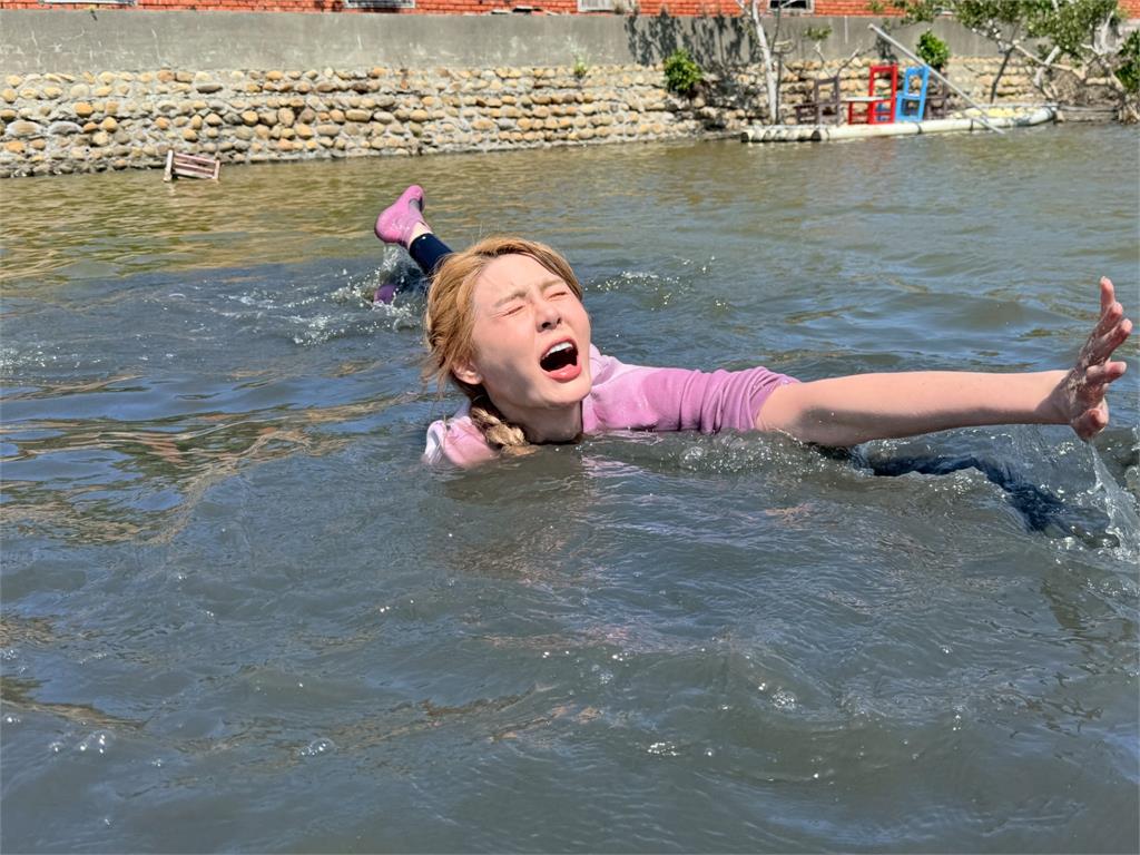 特技表演「未央」身材健壯表演太精彩!楊繡惠失控直戳胸肌現場驚呼