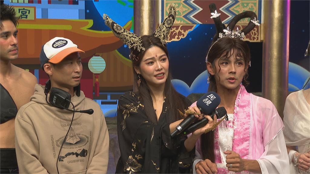除夕節目大玩反串超HIGH 堅持演嫦娥!阿翔:仿效陳亞蘭拿女主角獎