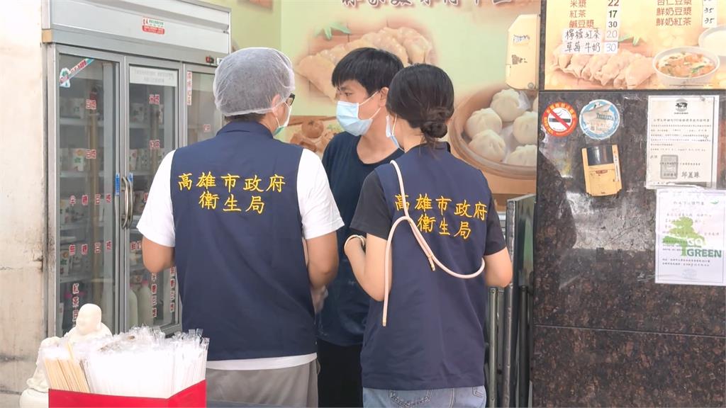 整批饅頭掉落地上　裝進塑膠袋冷凍再賣？