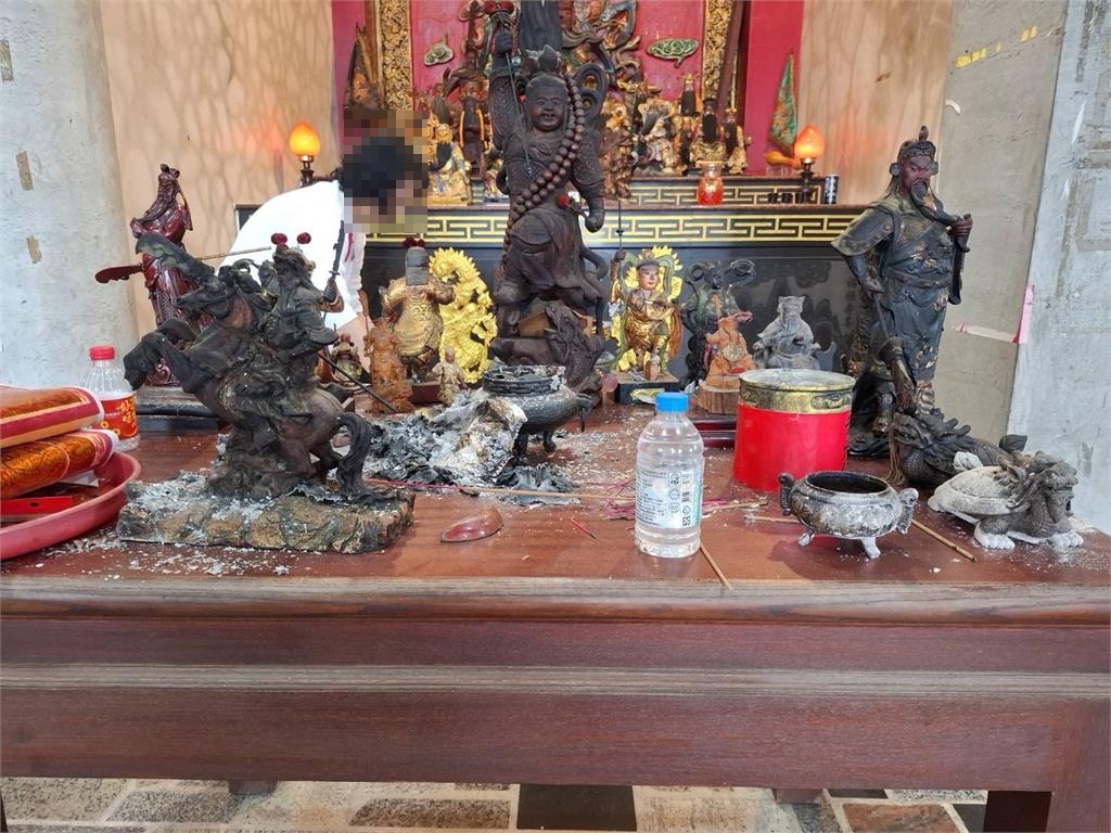 快新聞／基隆男焚燒15尊神像！　辯稱：神明同意我燒的