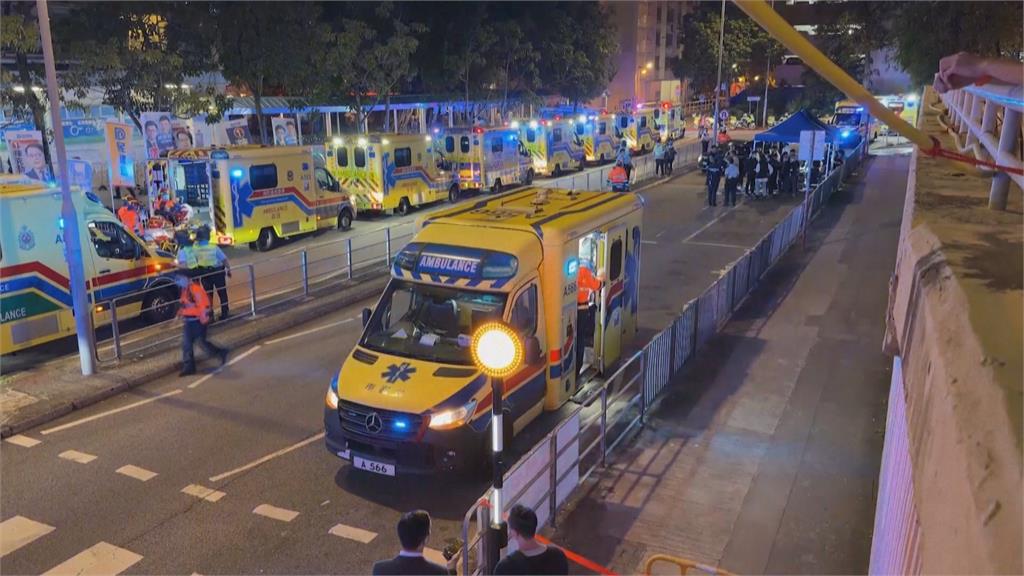 香港恐怖大火延燒 數千人無家可歸 已知13死1消防殉職