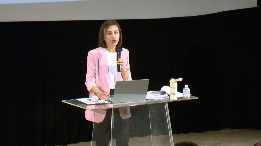 六大願景拚實現「安全高雄」 邱議瑩規劃路口設「智慧遮陽傘」