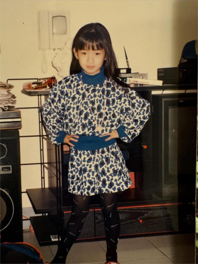 林依晨43歲生日後補曬「5張童年舊照」　