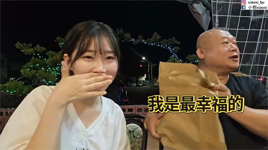 拜託讓我付錢!韓妞點快炒店滿桌好料 被粉絲、老闆「爭相請客」網笑翻